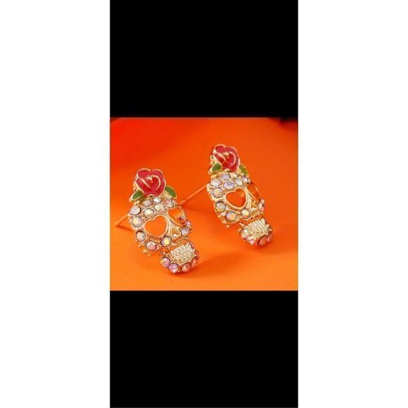 Black lace tank top with skull earrings to match. Size lg - Picture 10 of 10